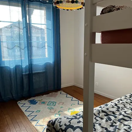 Appartement Avec Patio Au Centre De Royan, Proche Plage Et Marche, Parking Apartment Royan