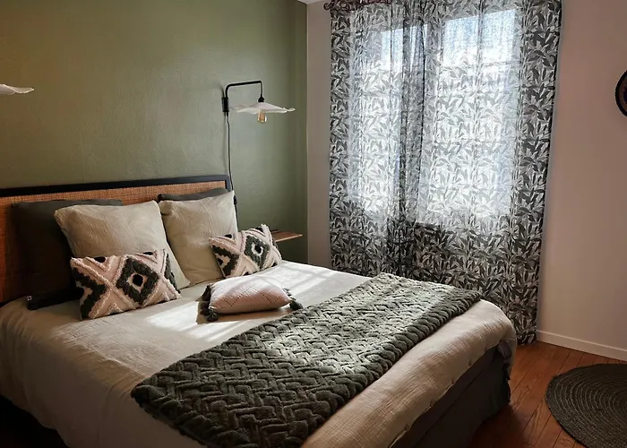 Apartment Appartement Avec Patio Au Centre De Royan, Proche Plage Et Marche, Parking Royan