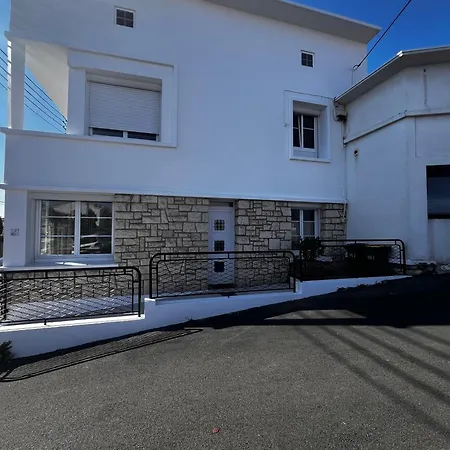 Appartement Avec Patio Au Centre De Royan, Proche Plage Et Marche, Parking